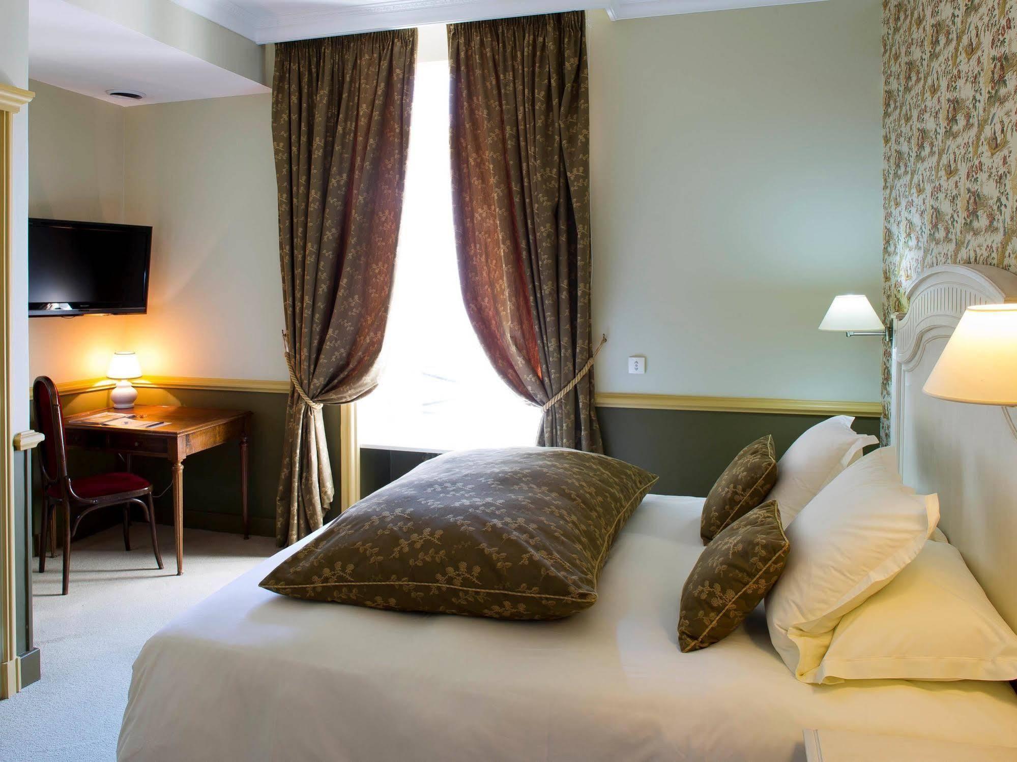 Mercure Moulins Centre Hotel De Paris Екстер'єр фото